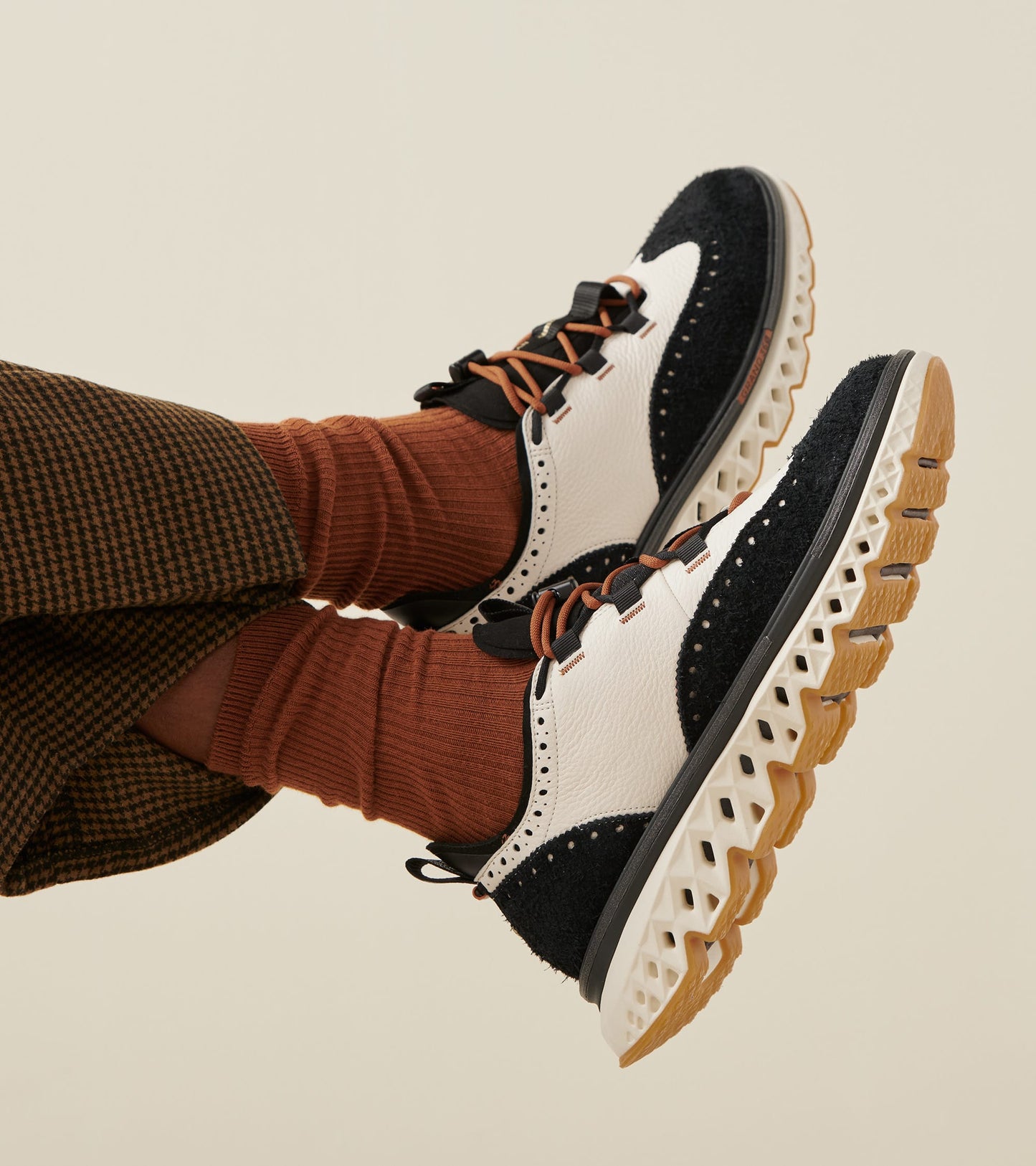 C37160:CAVIAR/IVORY/CH GUM