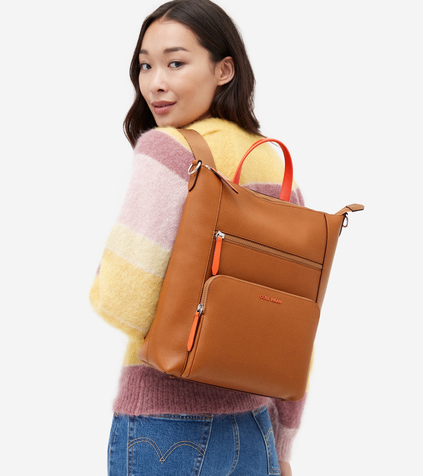 u05713-Commuter Convertible Backpack-British Tan