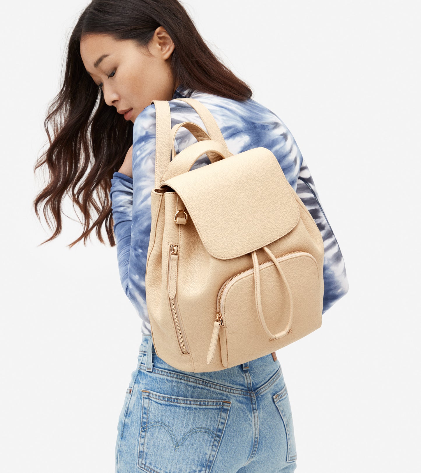 u05878-Classic Flap Backpack-Oat
