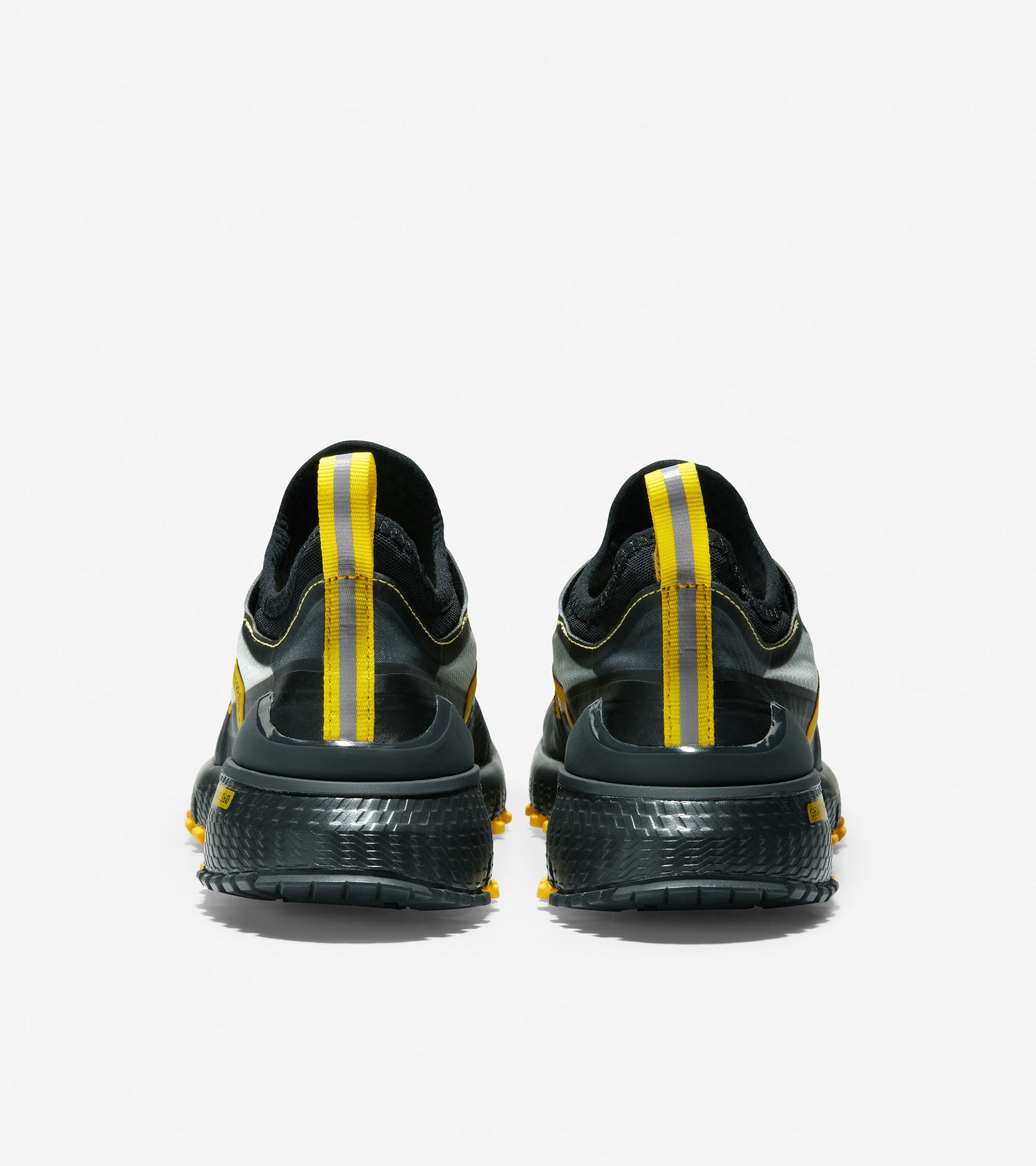 C33414-ZERØGRAND Overtake All-Terrain Runner-Black-Cyber Yellow