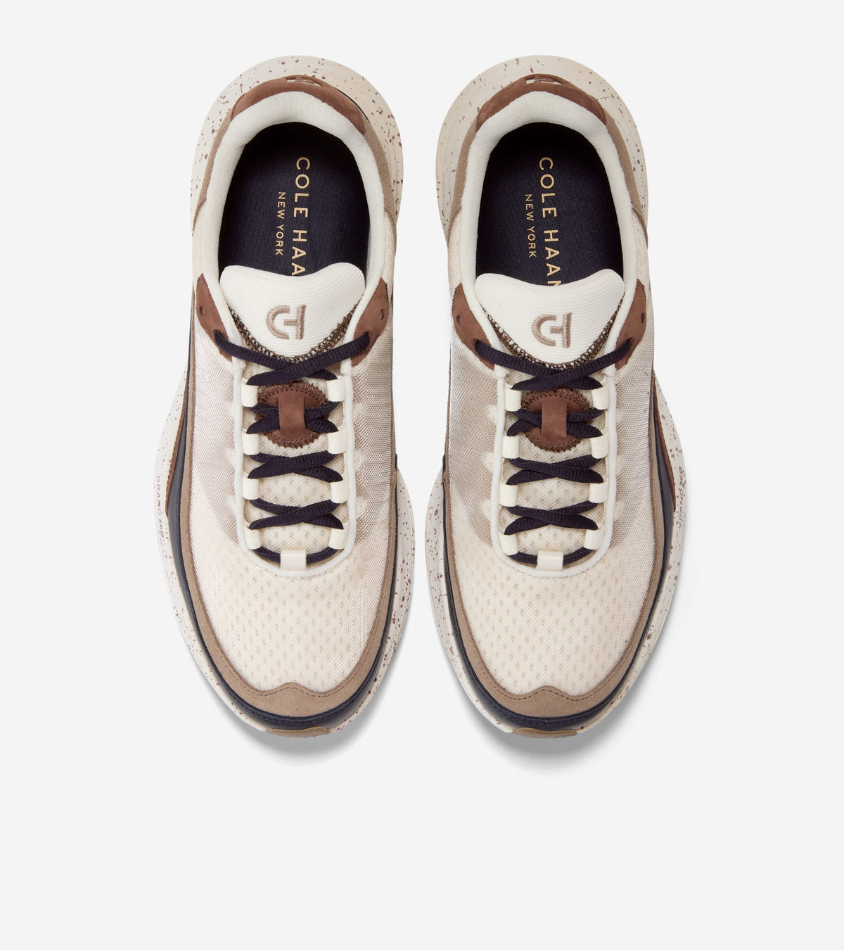Men's ØriginalGrand Quadstar 2.0 Running Shoes - Style C46071 - Angle D