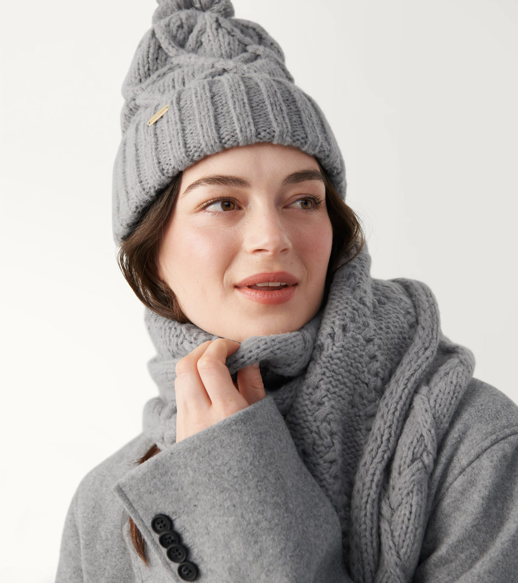 Diamond Cable Knit Hat – Gray