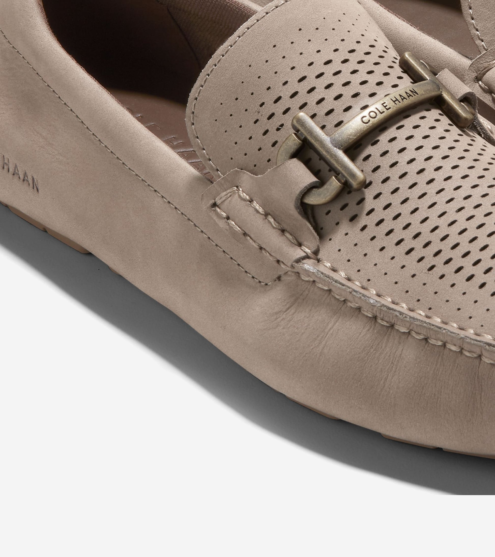 C38895:CH IRISH COFFEE NUBUCK / CH TRUFFLE