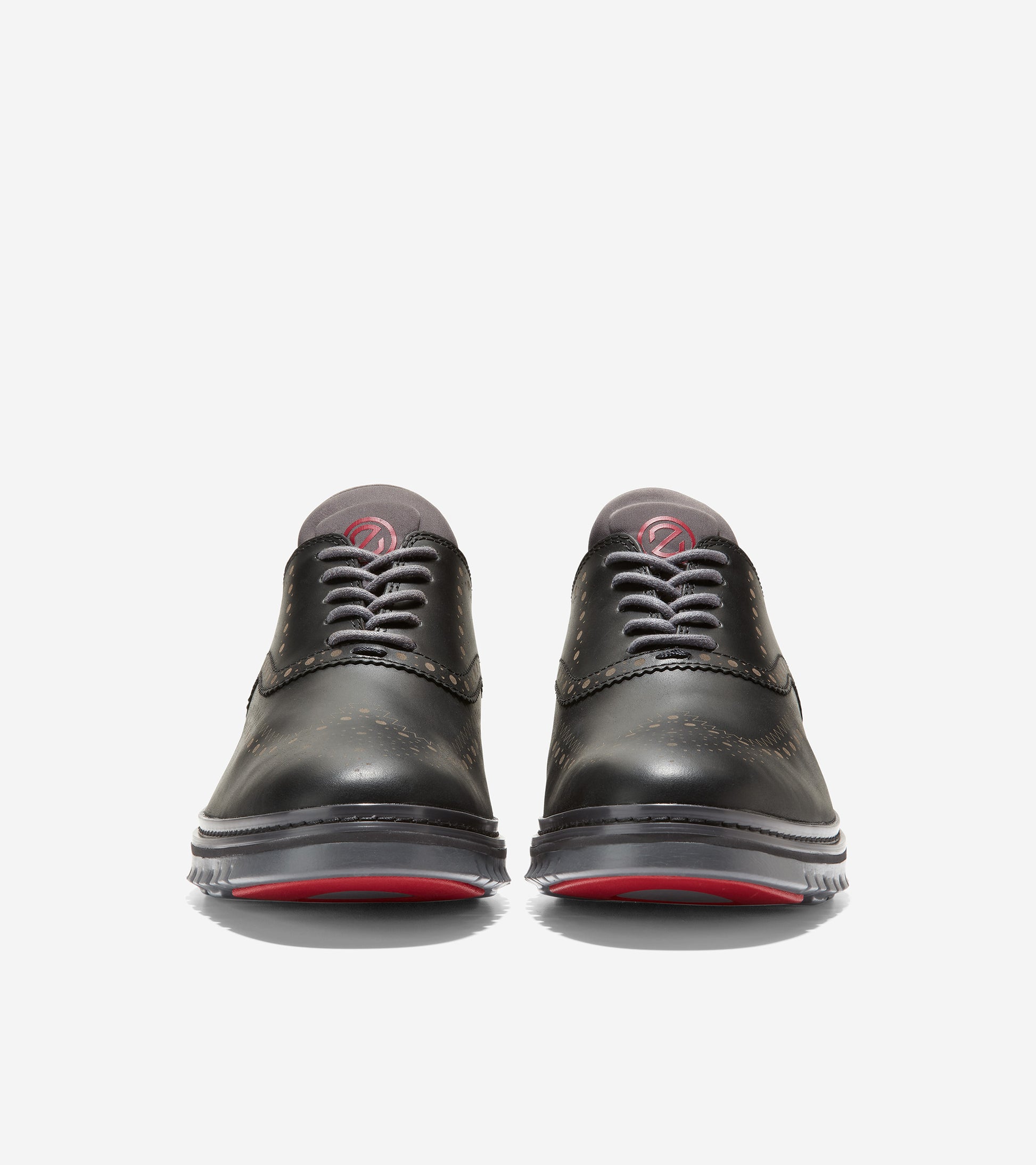 c35255-ZERØGRAND Wingtip Oxford-Black-Magnet