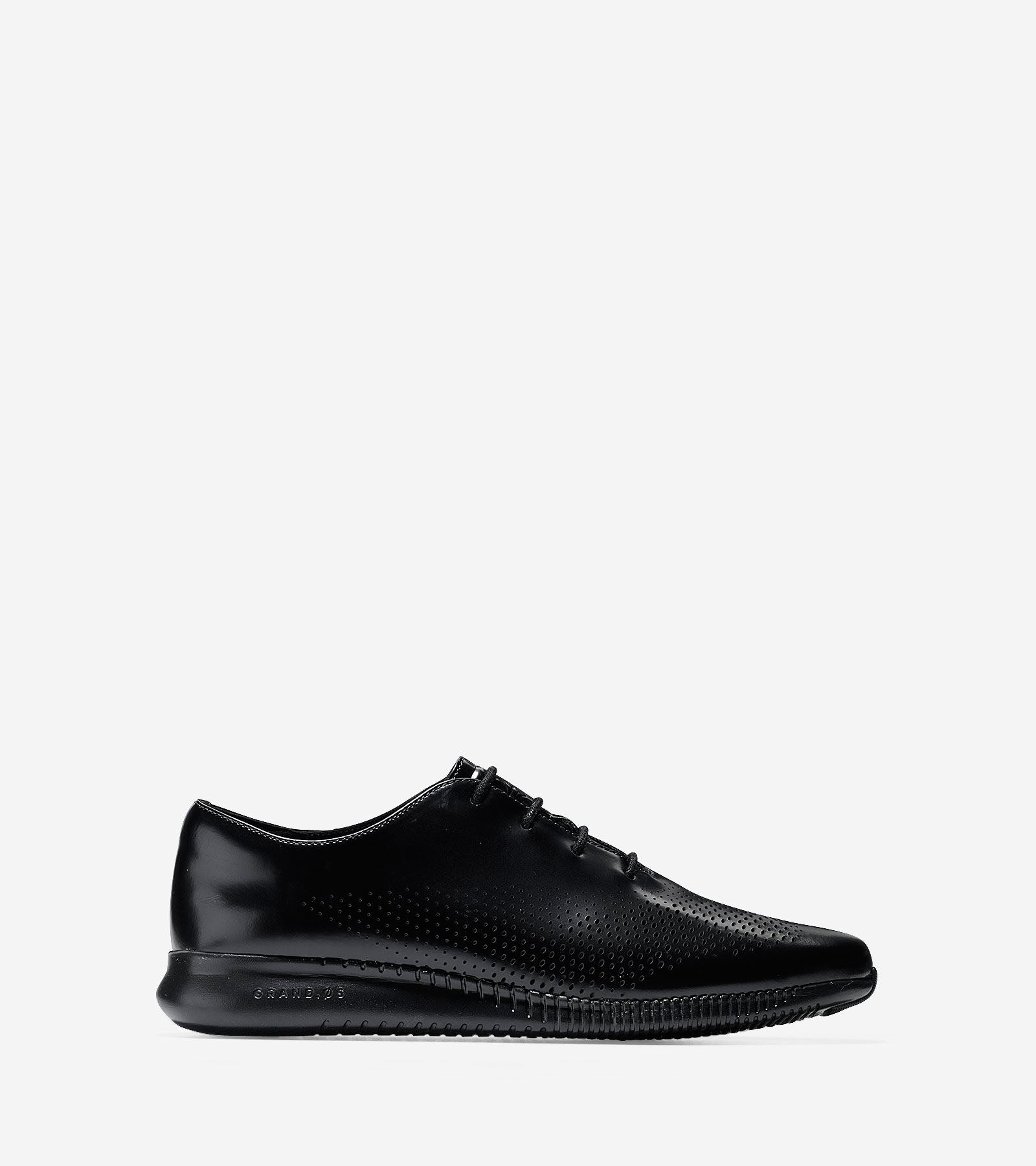 ColeHaan-2.ZERØGRAND Laser Wingtip Oxford-w05422-Black Leather-Black