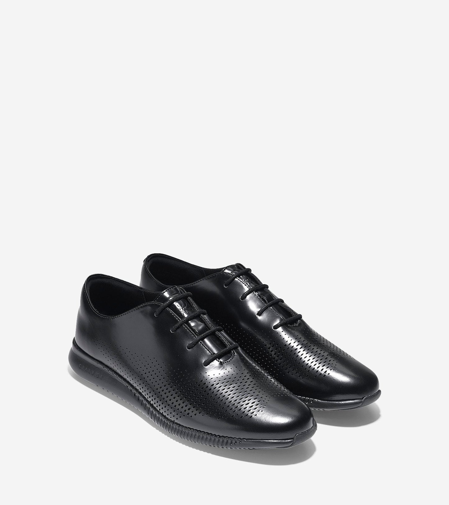 ColeHaan-2.ZERØGRAND Laser Wingtip Oxford-w05422-Black Leather-Black