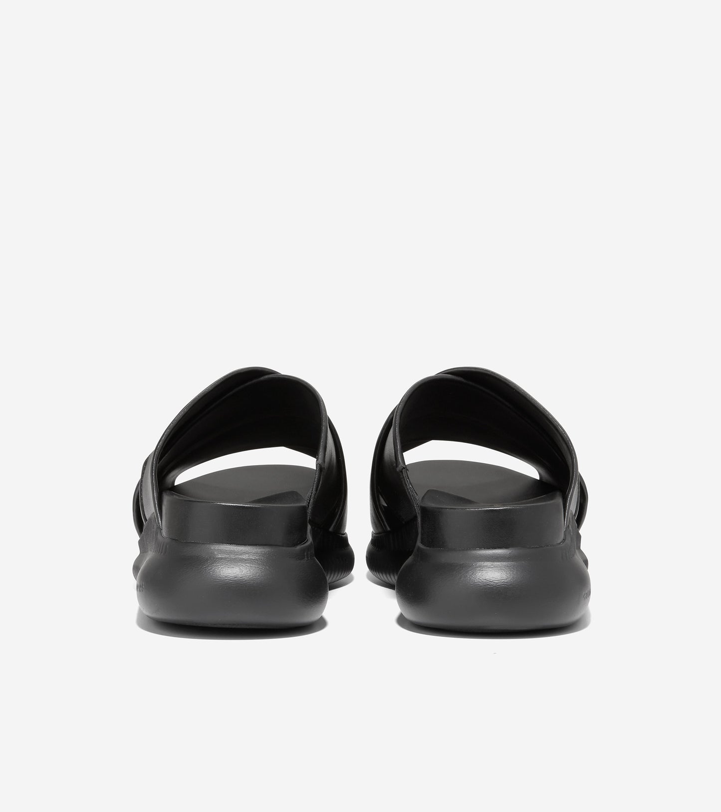2.ZERØGRAND Criss Cross Slide Sandal