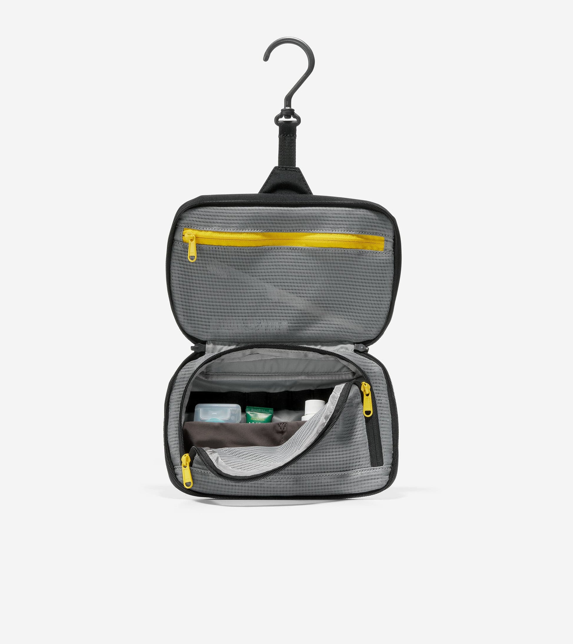 f12152-ZERØGRAND Dopp Kit-Black