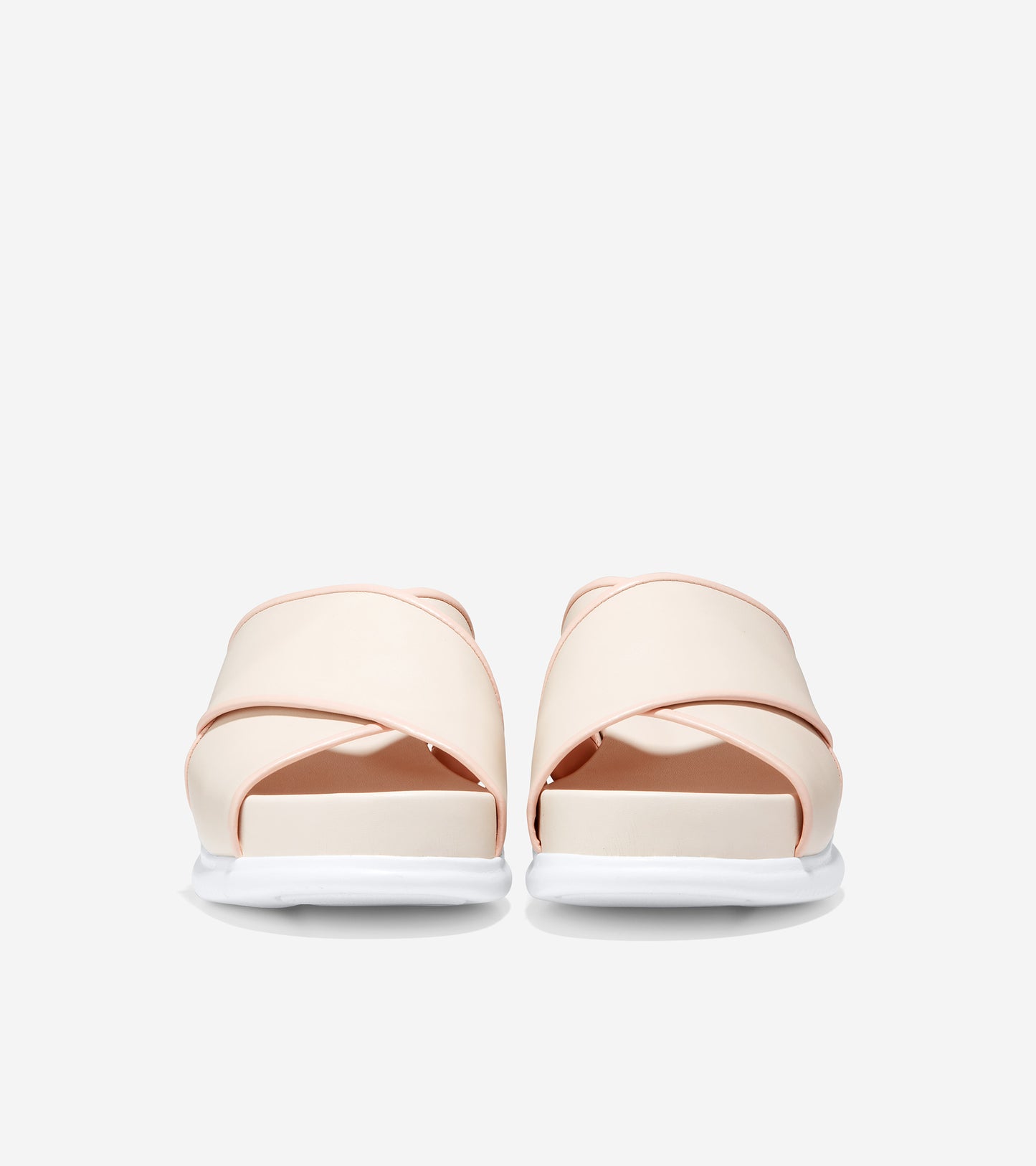 2.ZERØGRAND Criss Cross Sandal